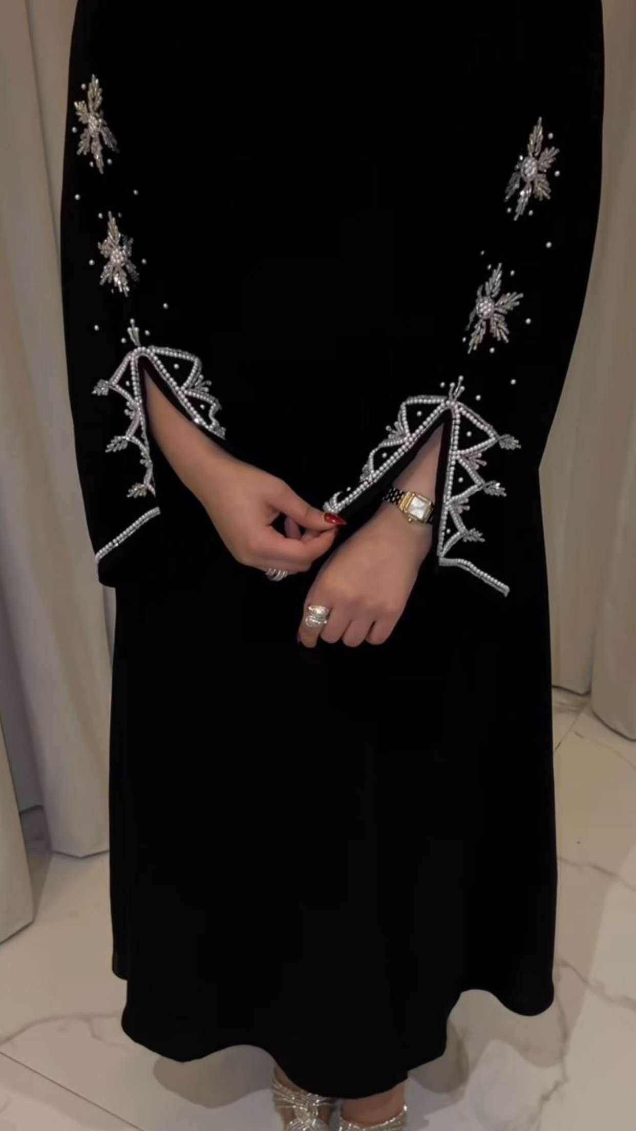 Pearl Slit Abaya